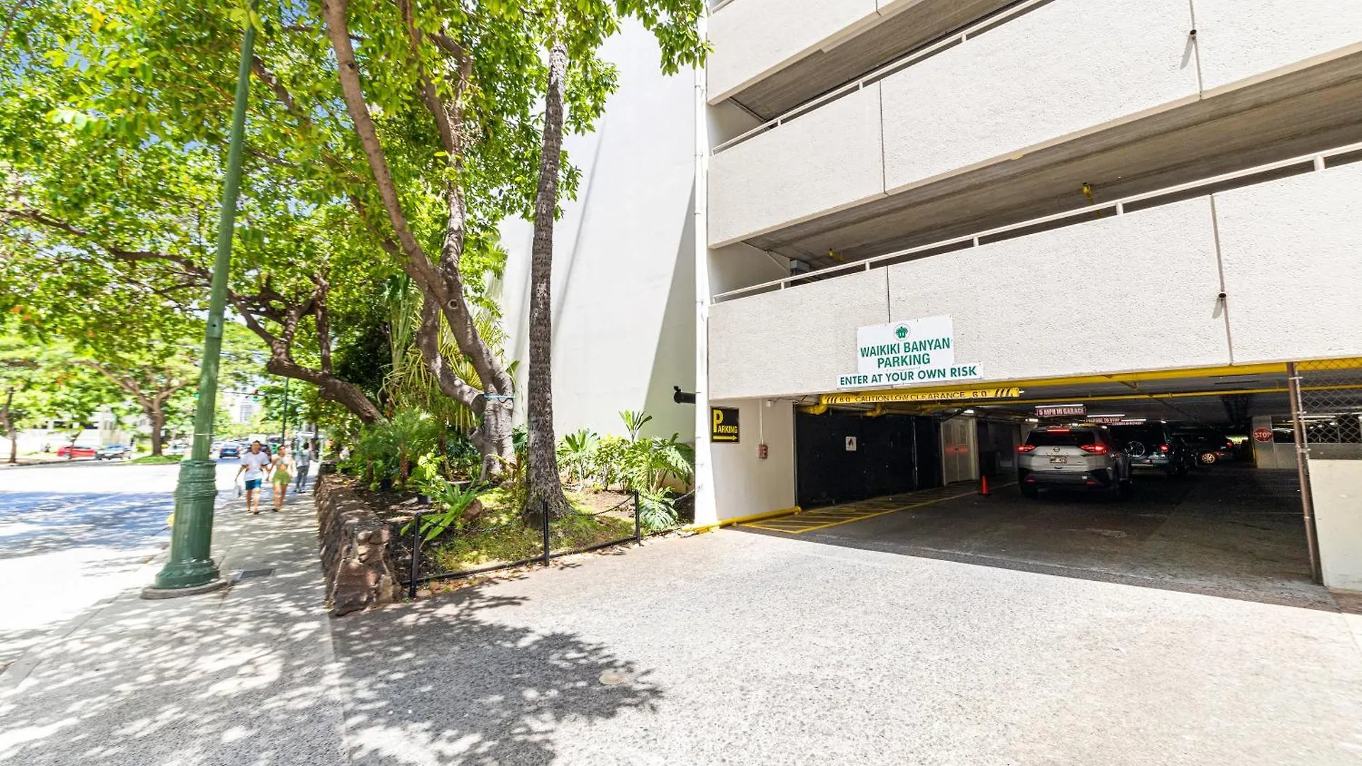 Tropical Retreat Near Waikiki Beach With Parking Honolulu United States