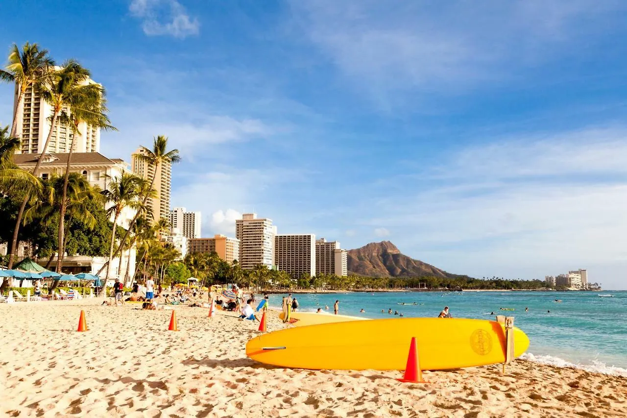 Tropical Retreat Near Waikiki Beach With Parking Honolulu Apartment
