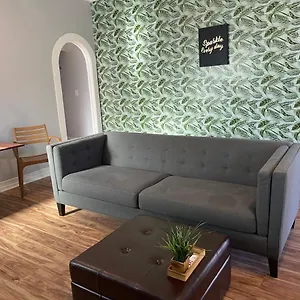 https://2bed-1bath-close-to-downtown-lb-la-and-oc.topanaheimhotels.com